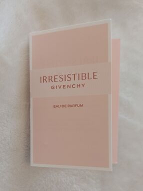 Givenchy Irresistible Eau de Parfum Sample - Blush Pink with Rose Gold Text
